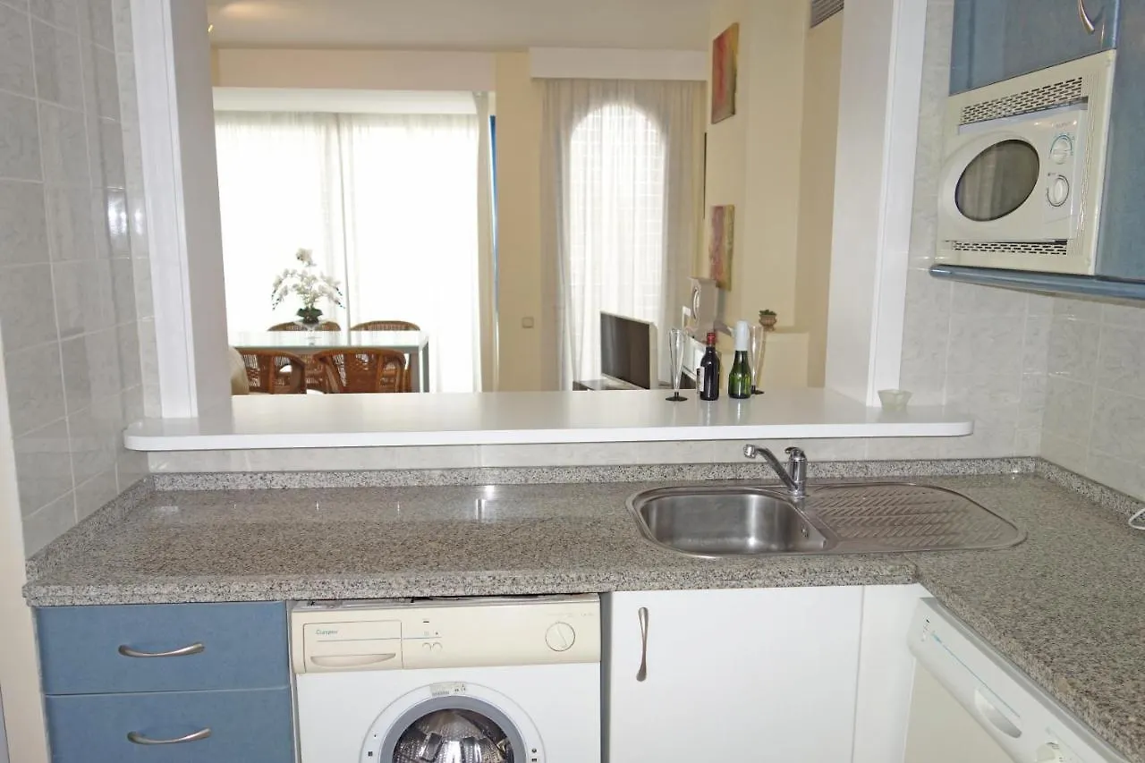 Marbella House Penthouse Apartment 0*,